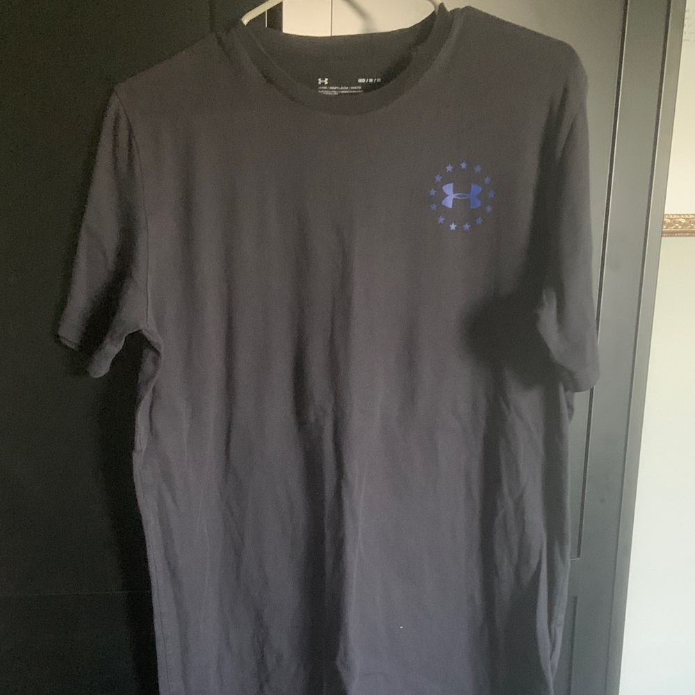 Under Armour Men's Dark Gray Tee with Blue Logo